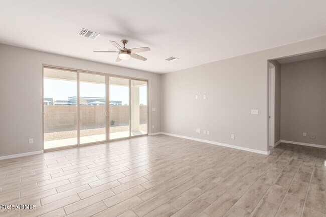 Building Photo - 1275 E Jahns Dr