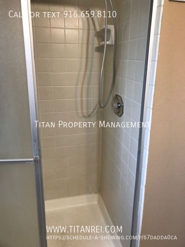 Building Photo - 4043 Tresler Ave