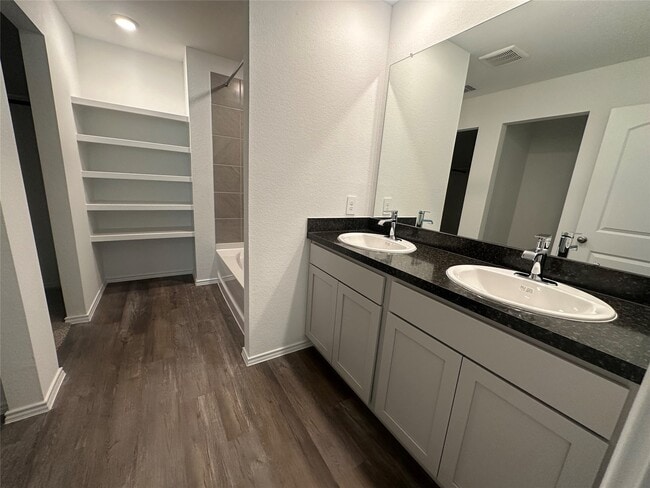 Building Photo - 6059 Diamond Vis Ct