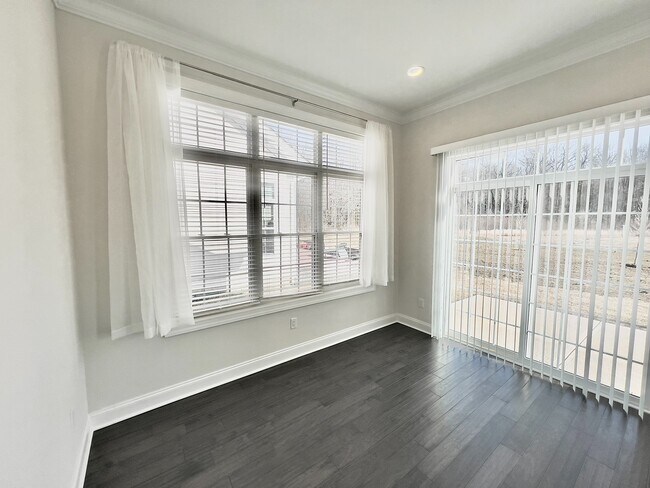 Building Photo - 110 Samjan Cir