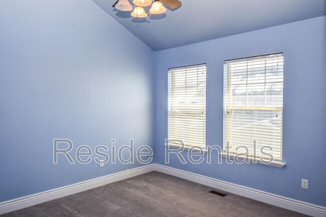 Building Photo - 1020 N 130 W