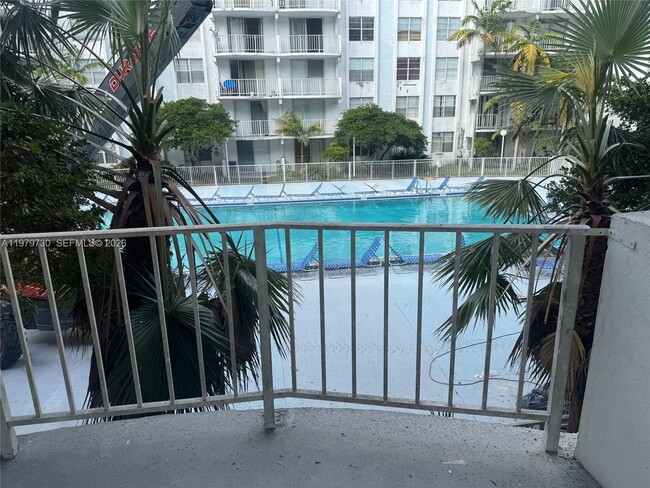 Building Photo - 494 NW 165th St