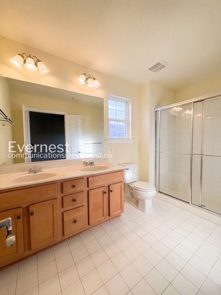 Building Photo - 6137 Hanlon St