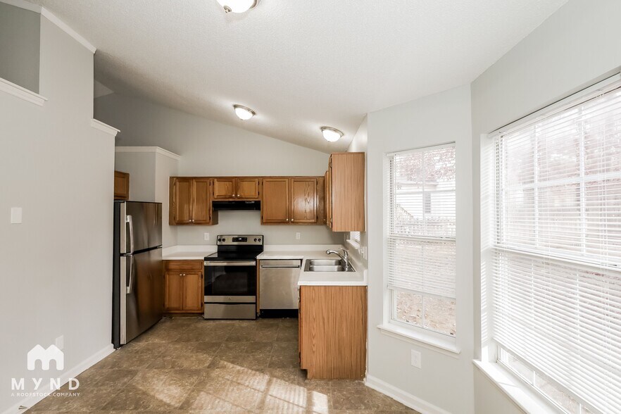 Building Photo - 710 Greyson Dr