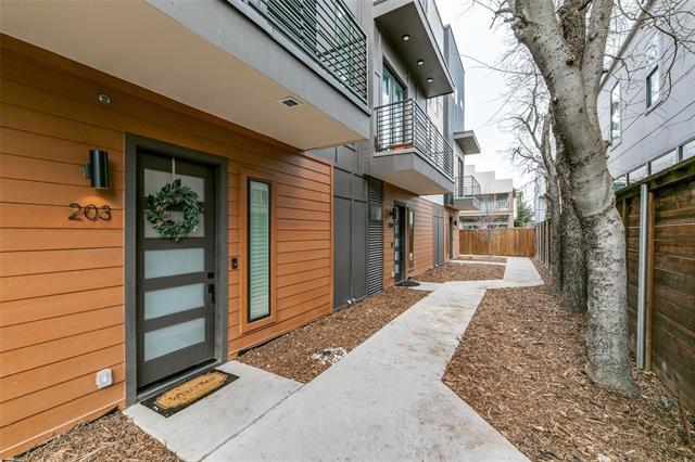 Building Photo - 4205 Roseland Ave