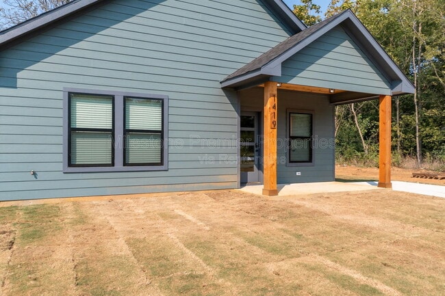 Building Photo - 1419 S 7th Ave