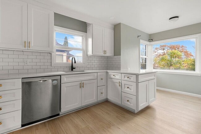 Building Photo - 4707 N Willamette Blvd