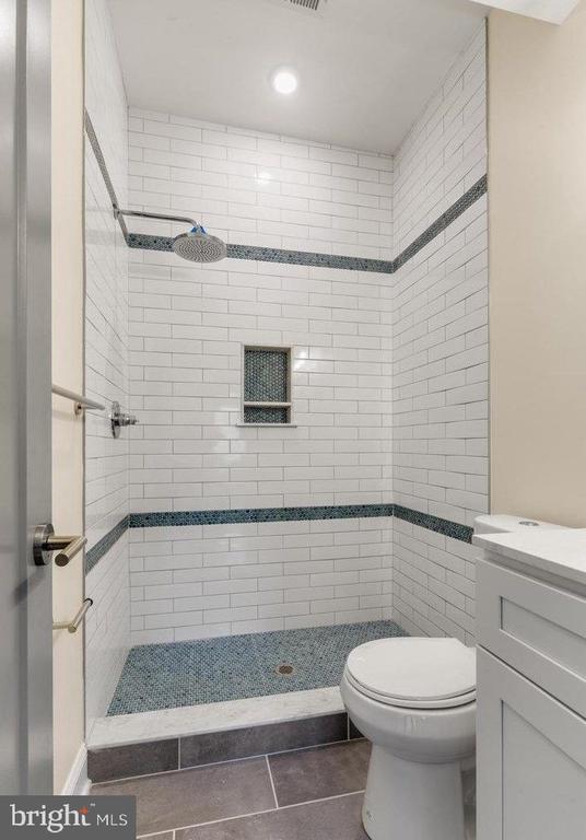 Building Photo - 511 Gorgas Ln