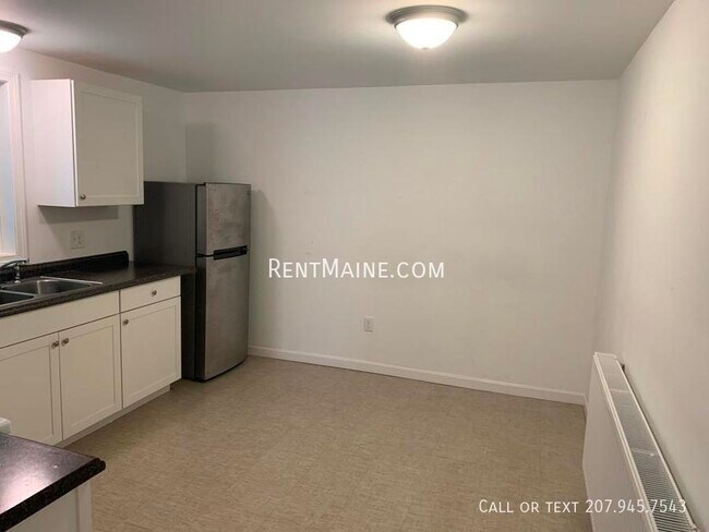 Building Photo - 27 Margin St