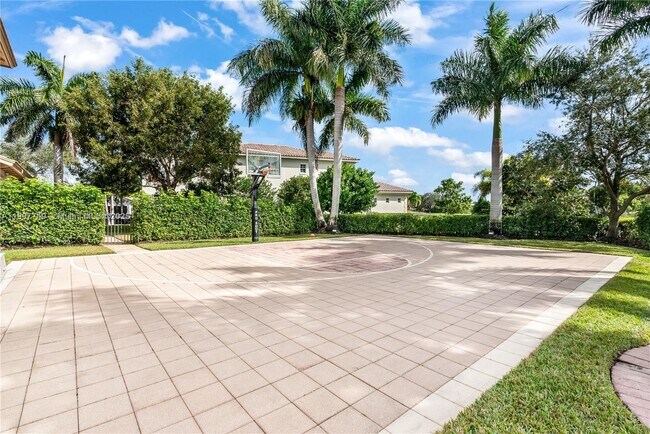 Building Photo - 12008 NW 69th Ct