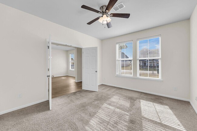 Building Photo - 316 Beachgrass Ln