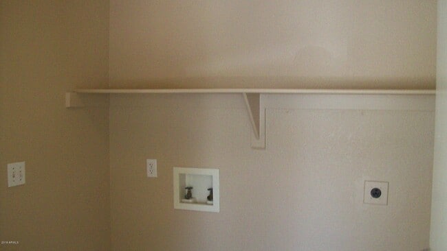 Building Photo - 802 E Rosemonte Dr