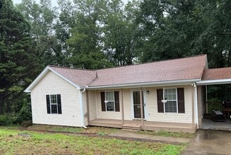 Building Photo - 573 Elrod Ave