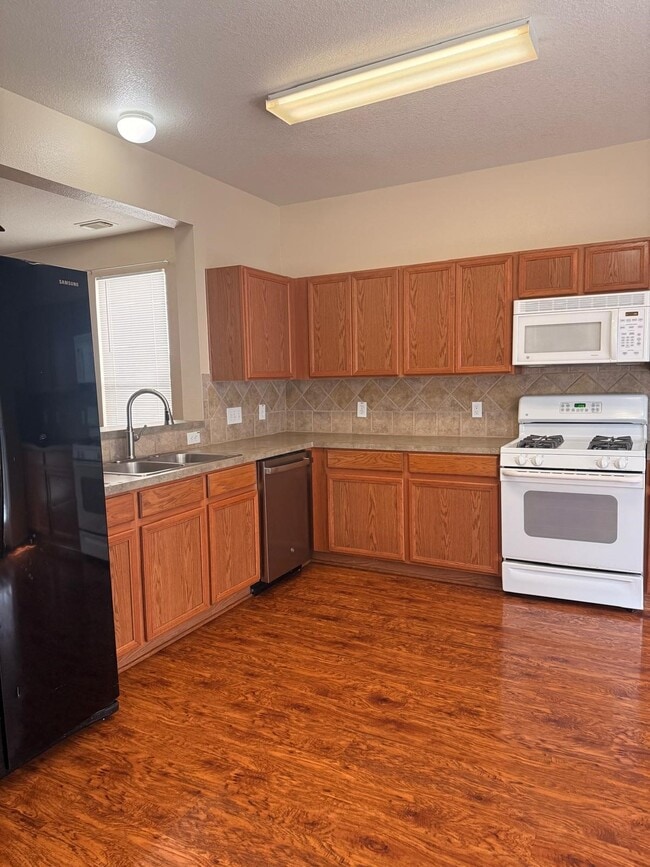 Building Photo - 16751 Pine Castle Dr