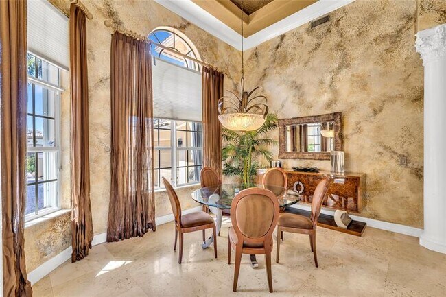 Building Photo - 6321 NW 120th Dr