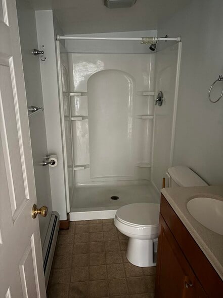 Building Photo - 125 Church St