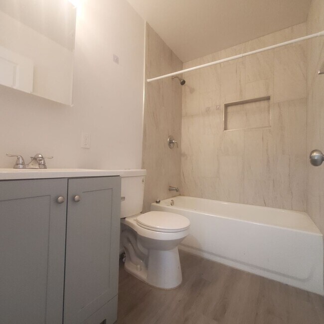 Building Photo - New Home Centrally Located