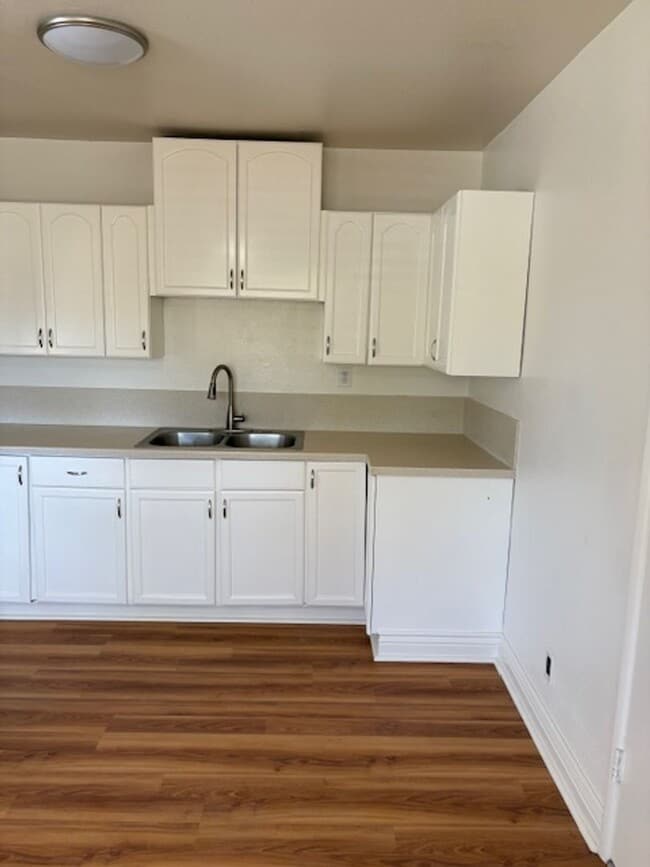 Building Photo - Beautiful 3 Bedroom, 1 Bathroom house