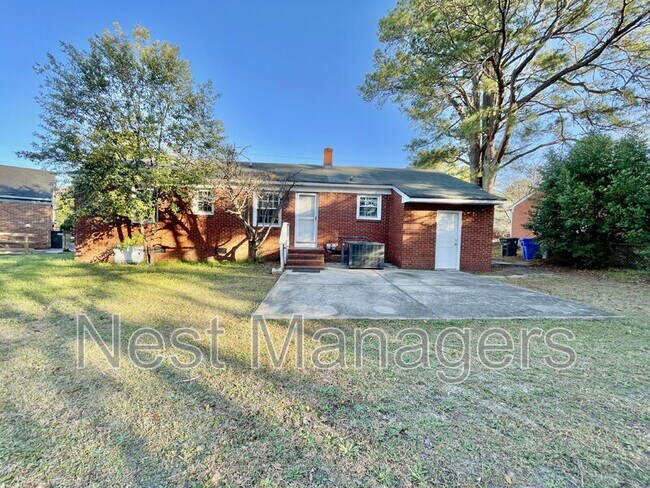 Building Photo - 3533 Furman Dr