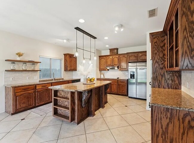 Building Photo - Beautiful 4BR / 3.5BA Home with Garage, Patio & Premium Features