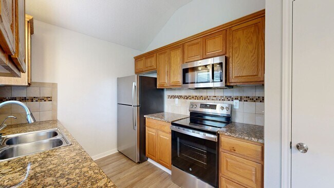 Building Photo - 2 WEEKS FREE!!! NEW PAINT!!!!!! ONLY $1,395!!