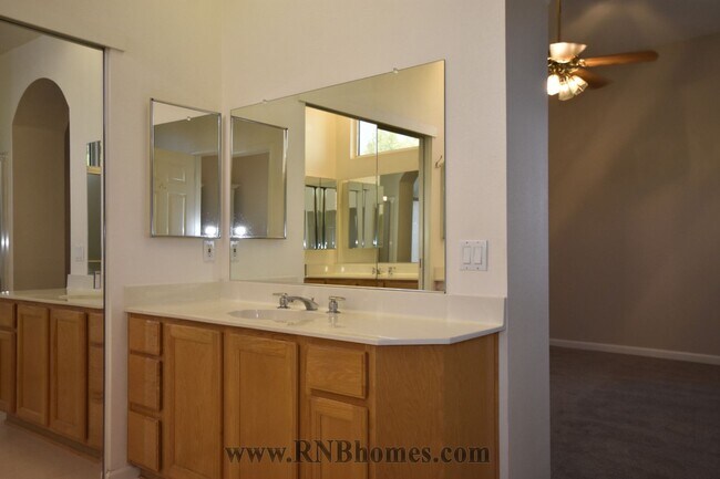 Building Photo - 408 Angelrock Ct
