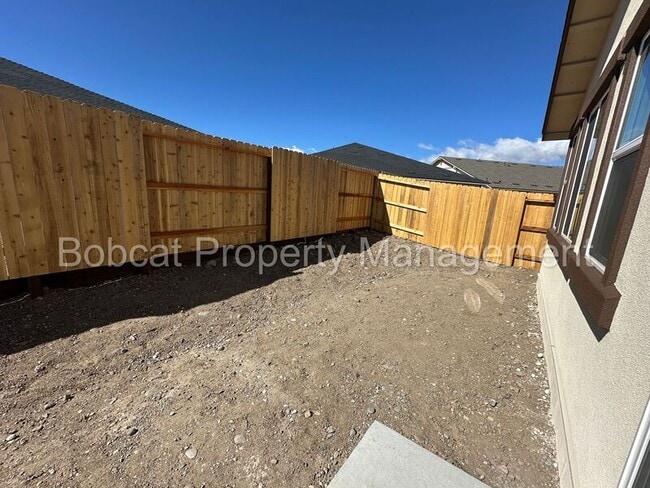 Building Photo - 923 Nelle Dr