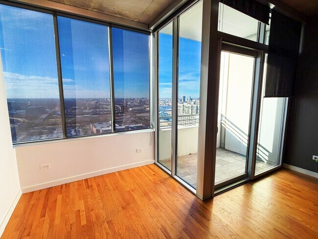 Building Photo - 1720 S Michigan Ave