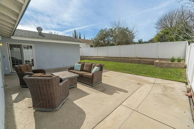 Building Photo - 25173 Markel Dr