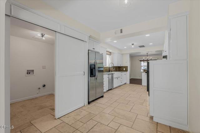 Building Photo - 13902 Calvert St