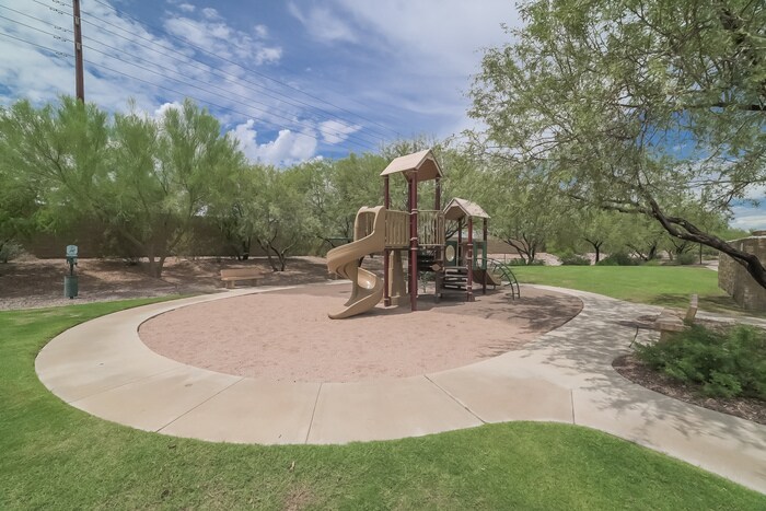 Building Photo - 43330 N Heavenly Way