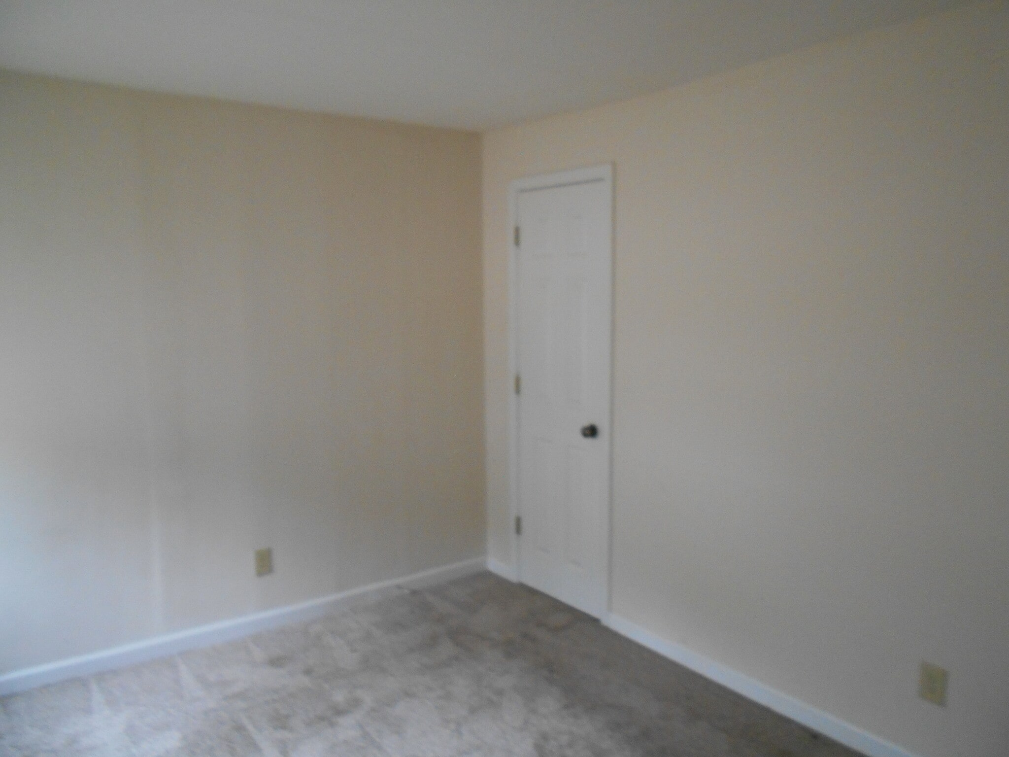 Building Photo - 4405 E Bayley St