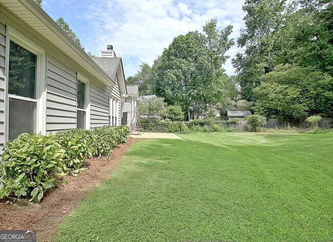 Building Photo - 304 Lamella Ln