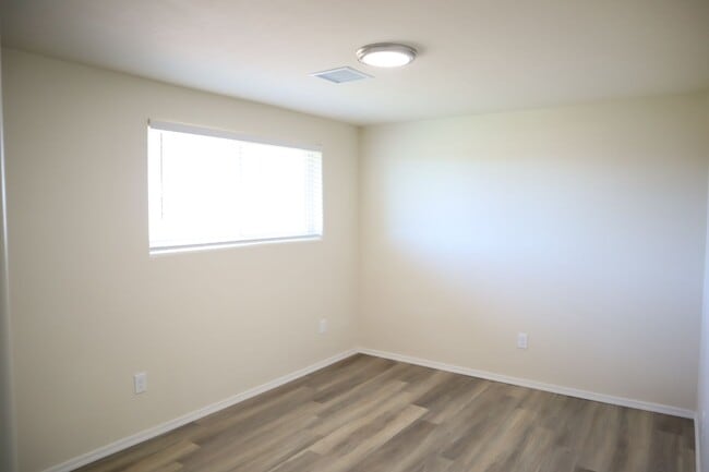 Building Photo - Fully Renovated Home You'll Want To See!