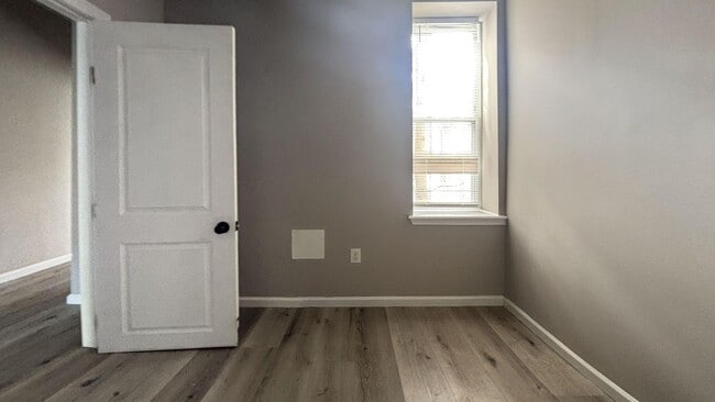 Building Photo - Modern 3-Bed, 1.5-Bath Rental with In-Unit Laundry