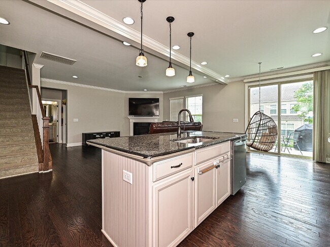 Building Photo - 724 Garrett Green Way