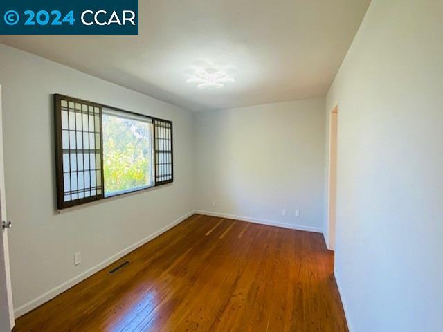 Building Photo - 612 Tahos Rd