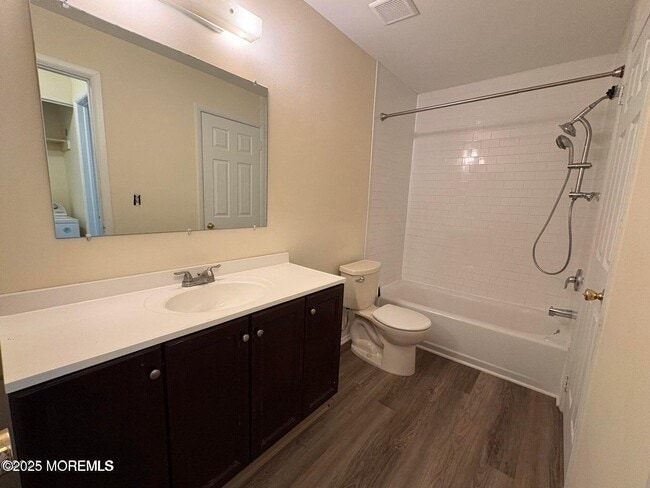 Building Photo - 702 Goldthread Ct