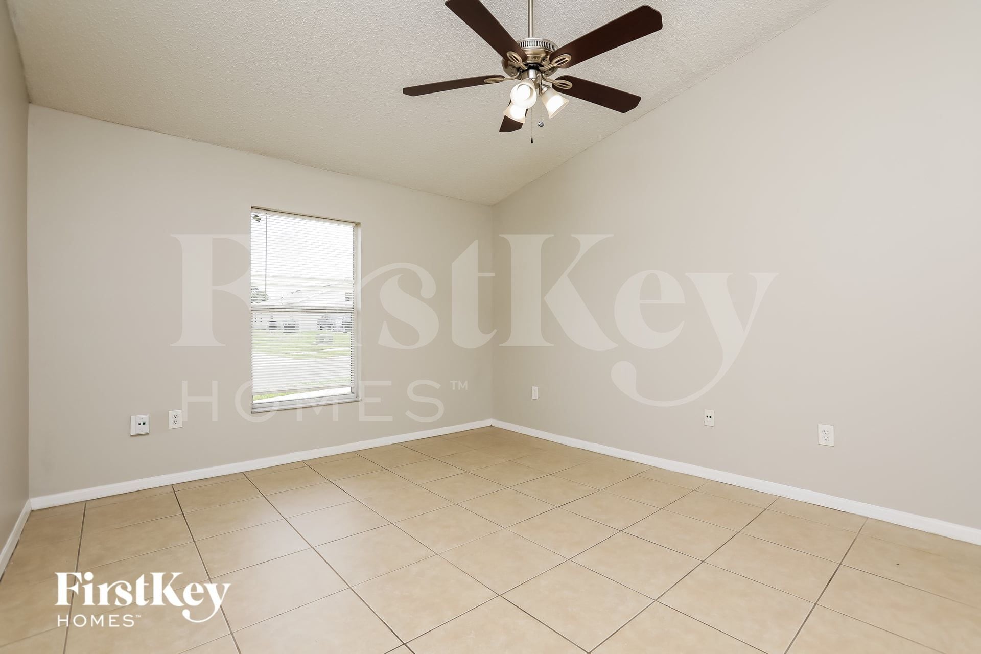 Building Photo - 6501 Viewpoint Ct
