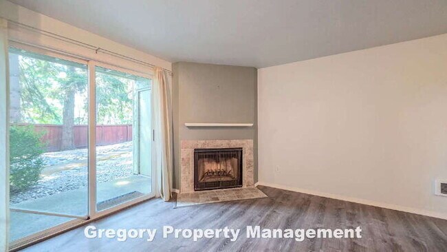 Building Photo - 9474 Woodinville Redmond Rd NE