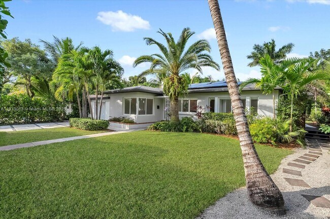 Building Photo - 863 NE 90th St