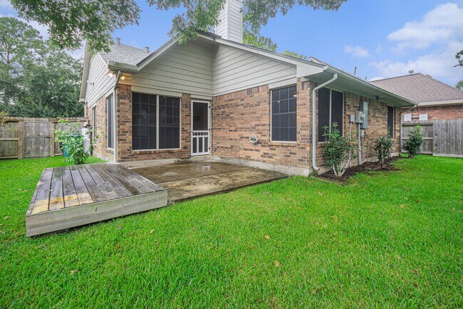 Building Photo - 14335 Fair Knoll Way