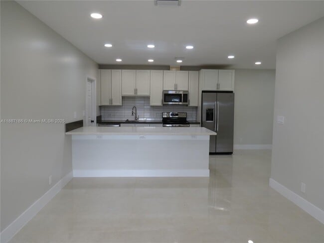 Building Photo - 1671 SW 44th Terrace