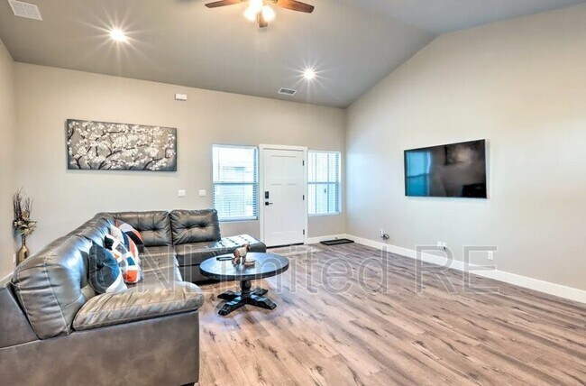 Building Photo - 2269 W Mission Timber Cir