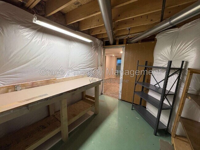 Building Photo - 8340 S Upham Way