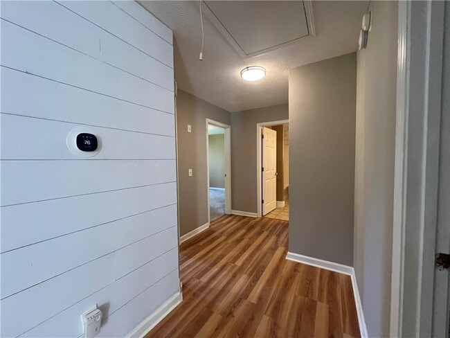 Building Photo - 313 Ridge Hill Cir