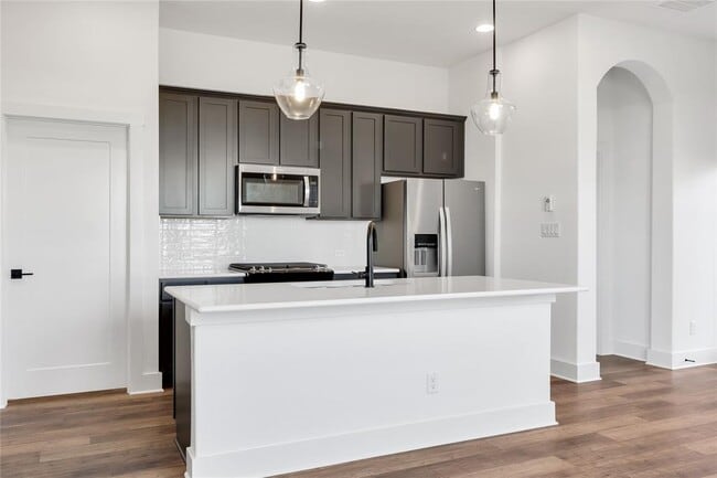 Building Photo - 8589 Meridy Lp