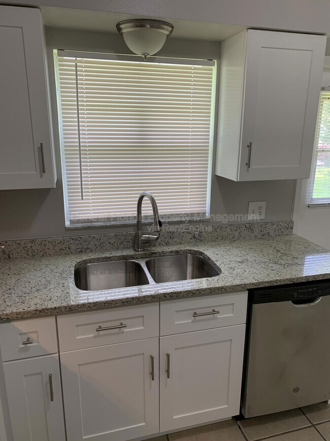 Building Photo - 57 6th St