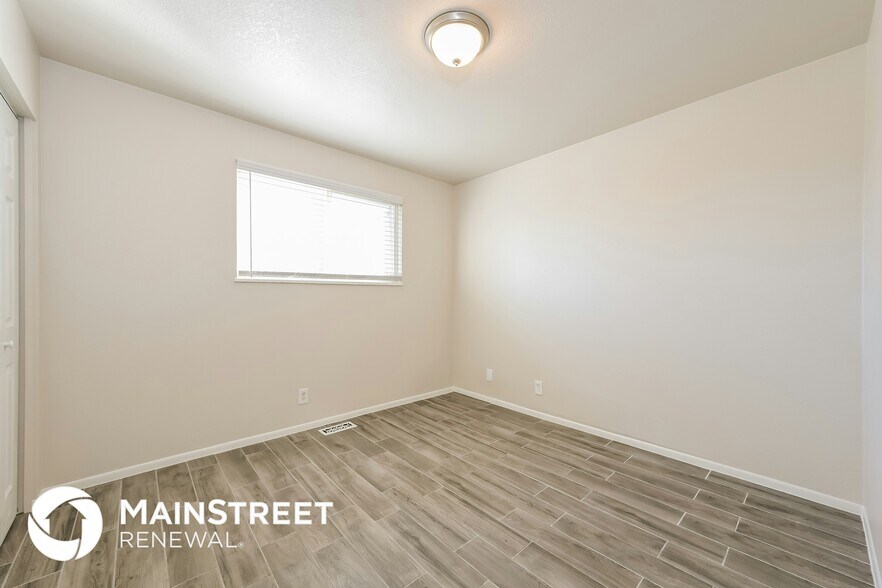 Building Photo - 4911 Xanadu St