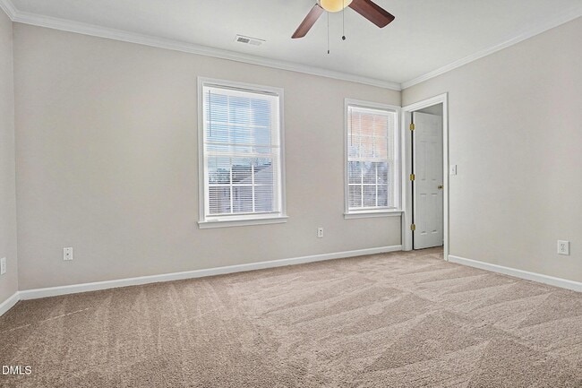 Building Photo - 5005 Marathon Ln